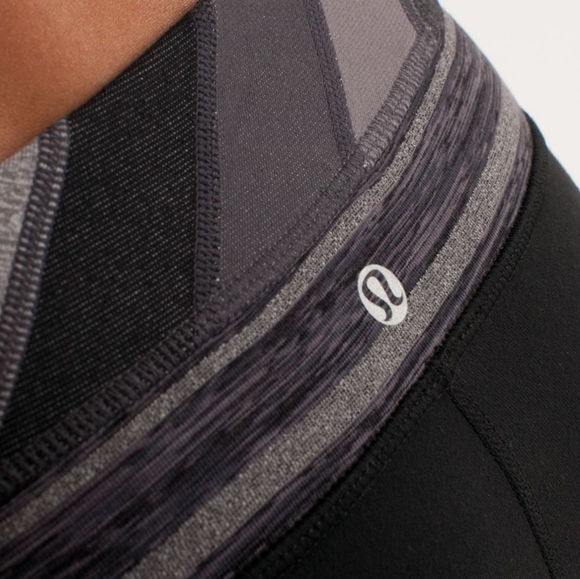 Lululemon Groove Crop Black / Quilt 16 Reversible - Picture 6 of 11